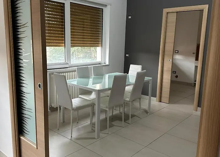 Sharon Vibo Valentia