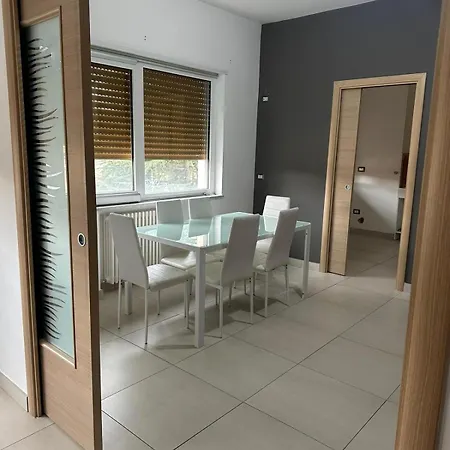 Sharon Vibo Valentia